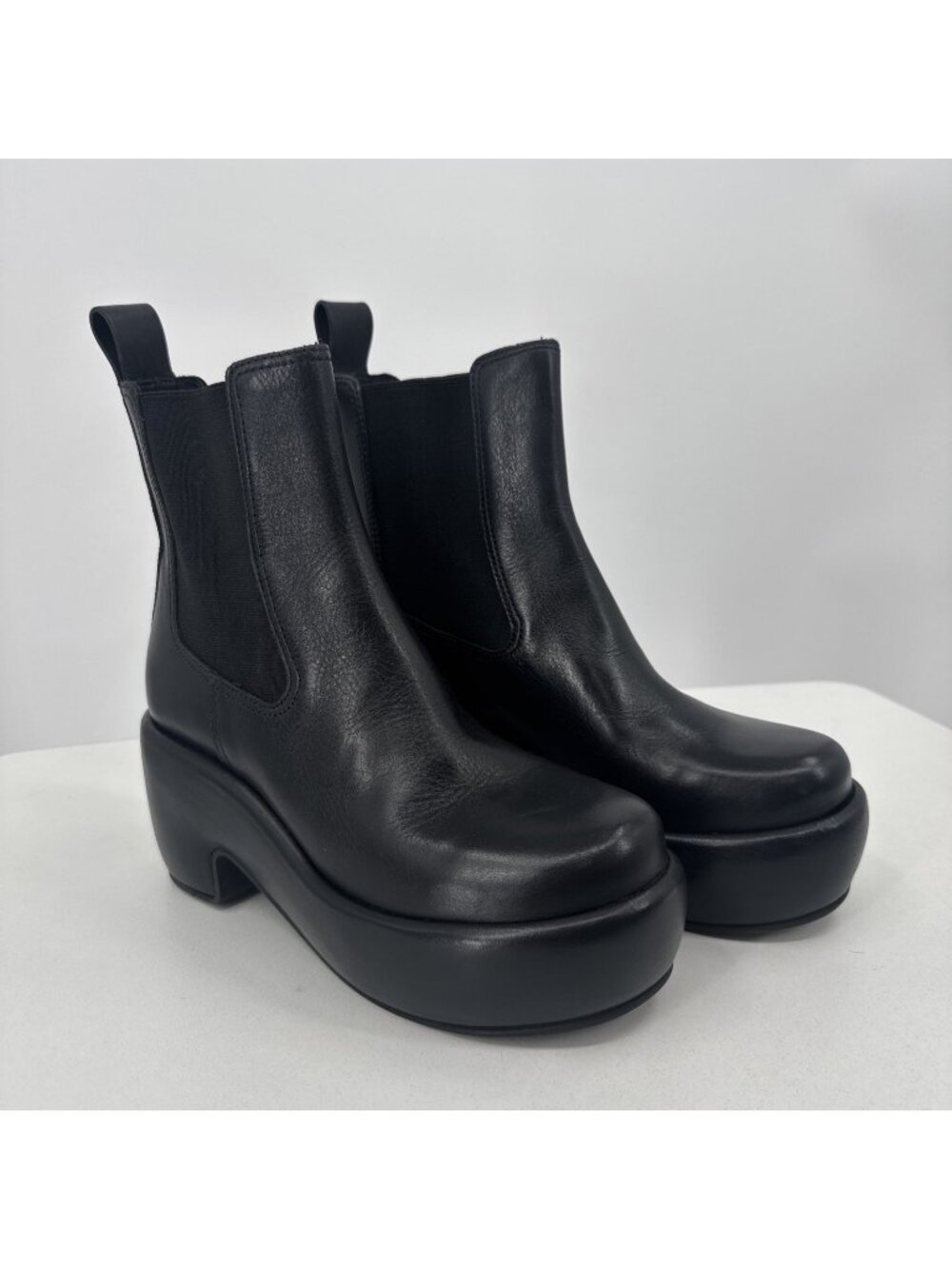 Everlane The Puffa Boot in Black size 6.5 Chelsea Ankle 3.25" Chunky Platform